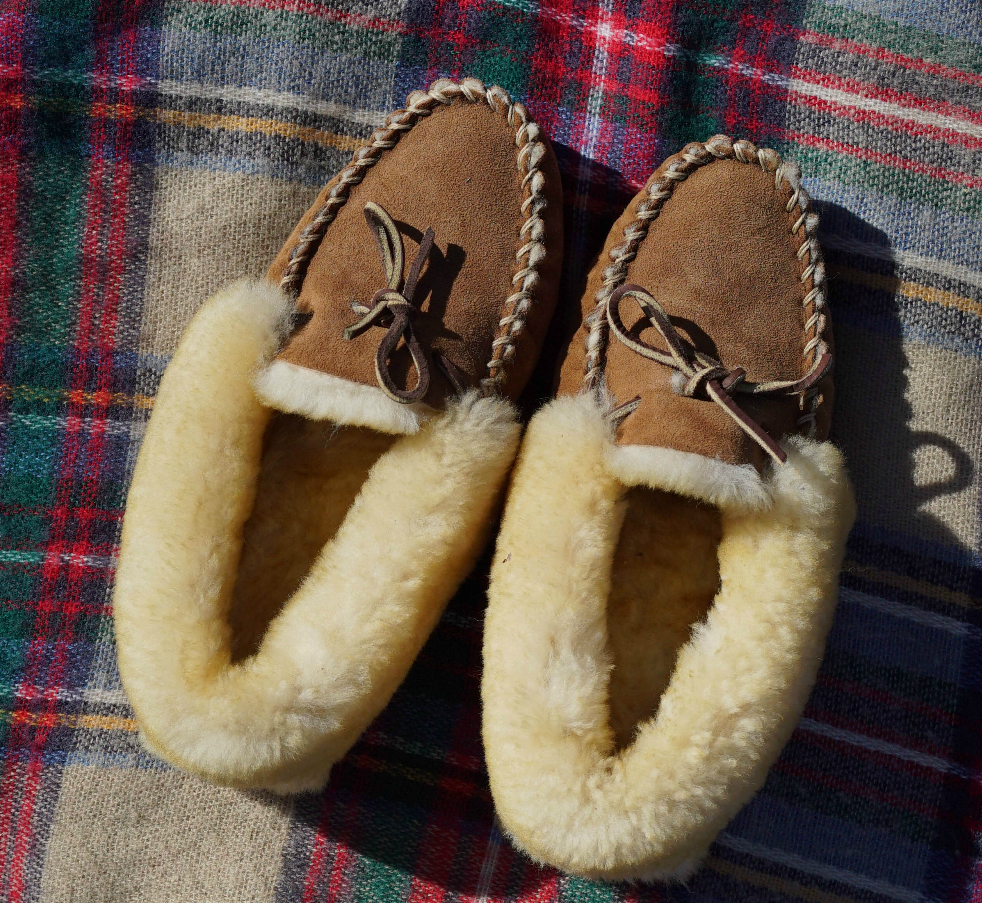 LL BEAN FUR LINED SLIPPERS1